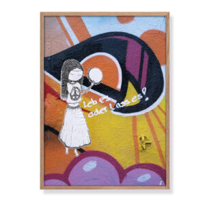 girl „tambourine“ Streetart Fotografie - Fine Art Print 30 x 40 cm